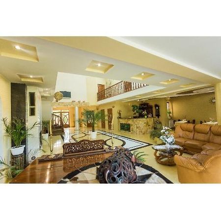 Sunrise Boutique Hotel Берегово Екстериор снимка