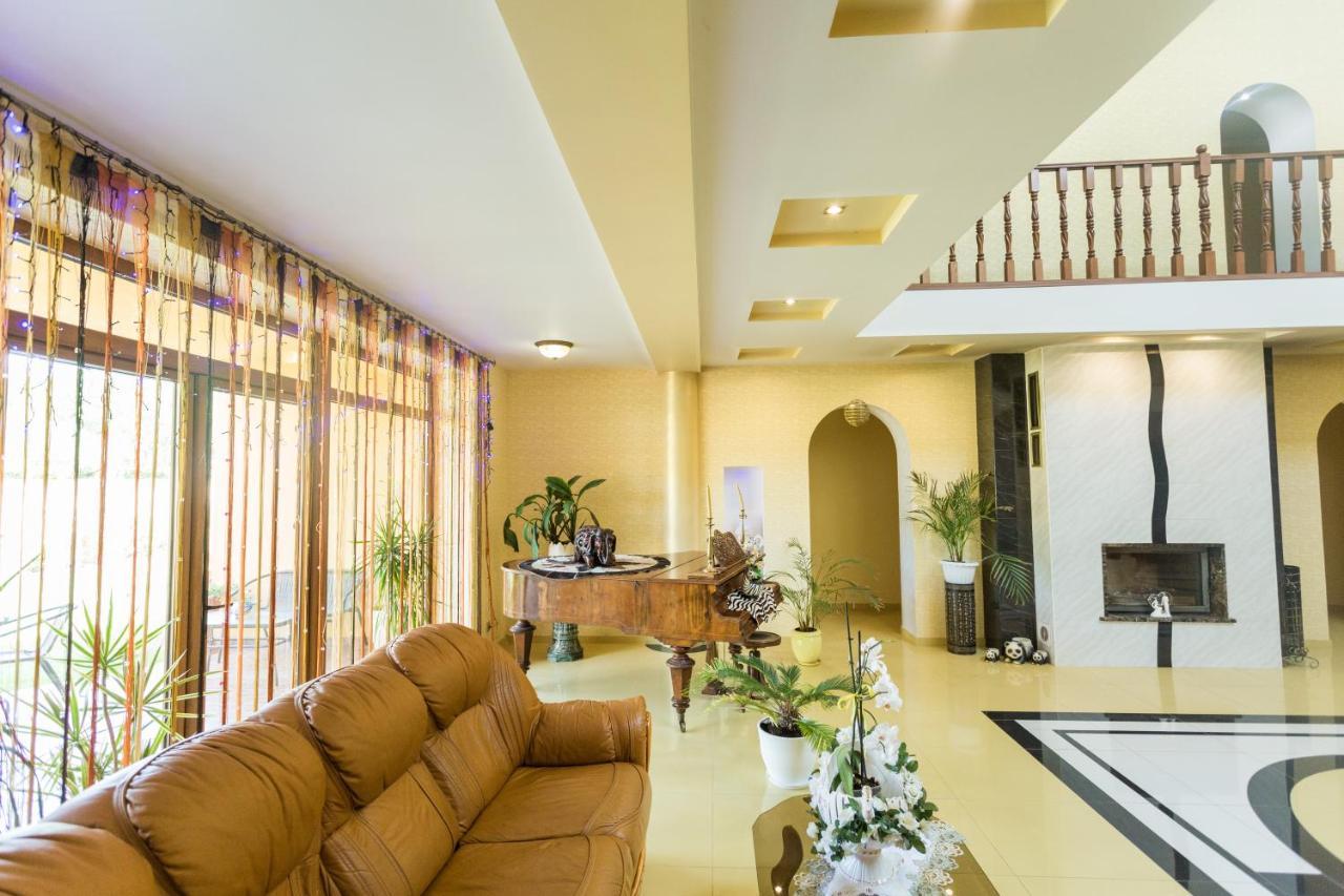 Sunrise Boutique Hotel Берегово Екстериор снимка